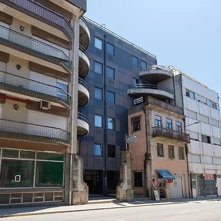 Dennis Family Friendly House By Rdc Appartement Porto